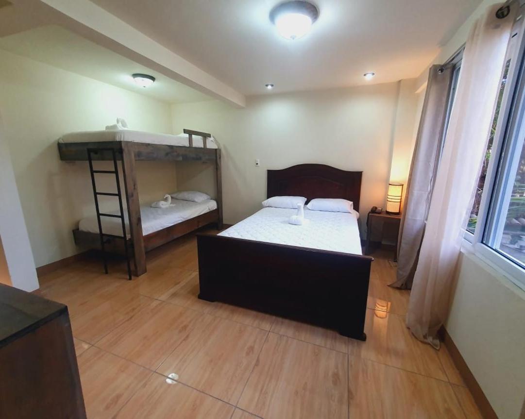Hotel Ariana Сан-Педро-ла-Лагуна Екстер'єр фото