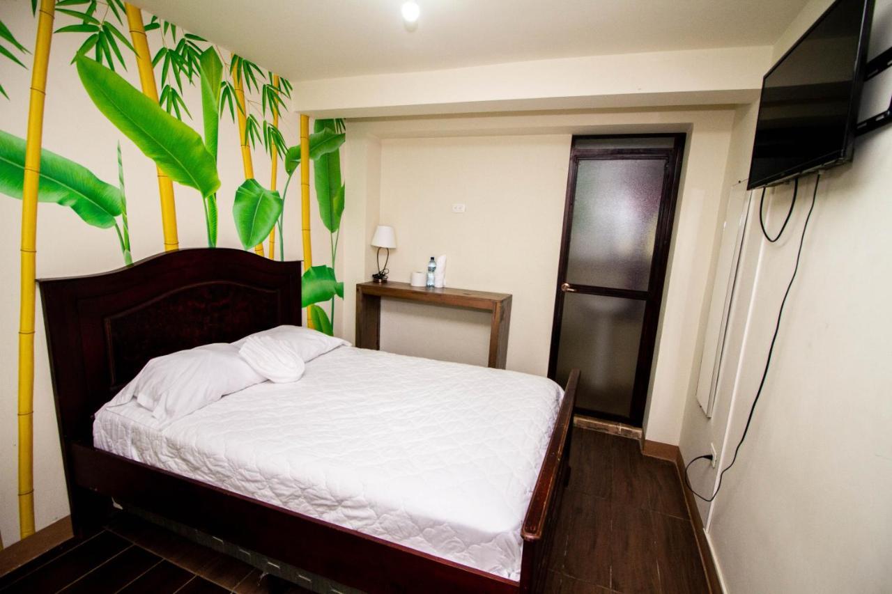 Hotel Ariana Сан-Педро-ла-Лагуна Екстер'єр фото